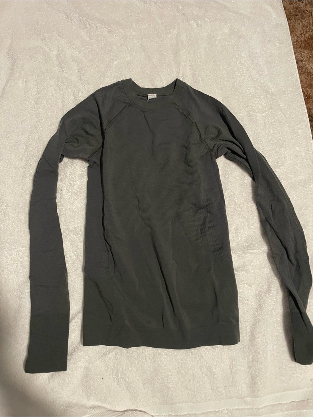 lululemon athletica Long Sleeve Tee in Dark Gray